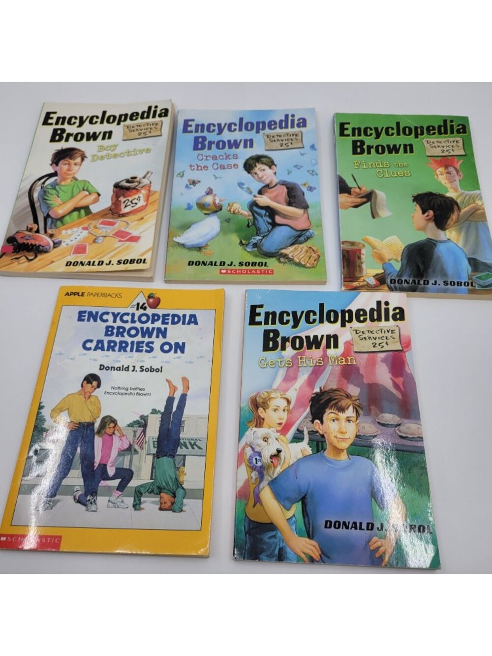 ENCYCLOPEDIA BROWN Lot of 5 Chapter Books - CB038